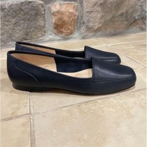 Bandolino Blue Slip On - women’s 10